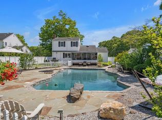 19 Laurelton Ave, Lake Grove, NY 11755