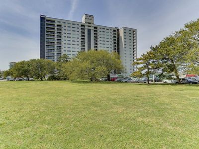 3288 Page Ave APT 611, Virginia Beach, VA, 23451