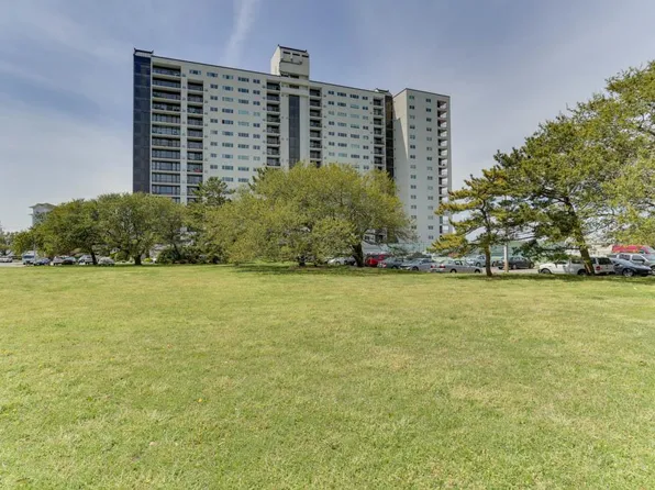 3288 Page Ave APT 412, Virginia Beach, VA 23451