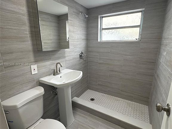 3rd image of 649 SW 7th St APT 5