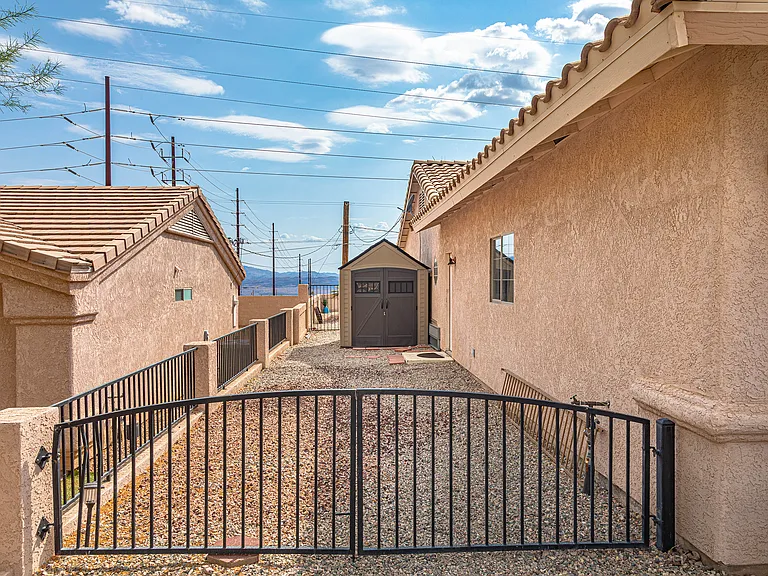 911 Pueblo Dr — Photo 19