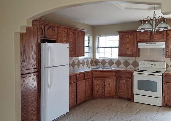 4th image of 1419 Nassau St