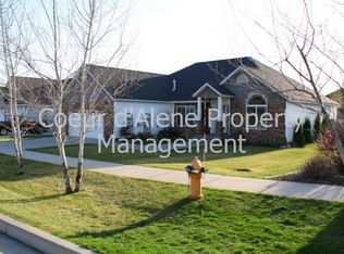 11271 N Rocking R Rd, Hayden Lake, ID 83835