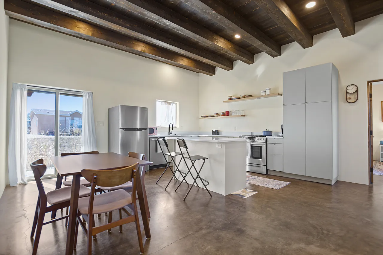 2 bed, 1187 sqft, $2,200 — Photo 4