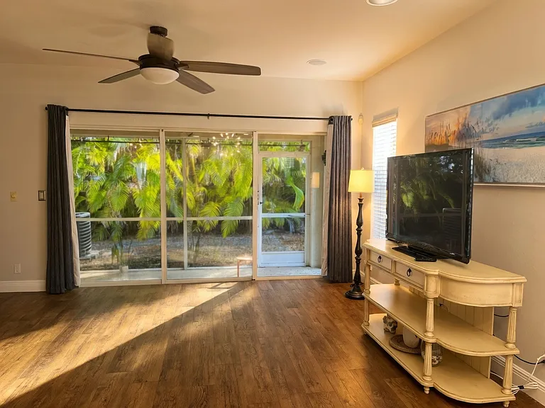8165 Pacific Beach Dr — Photo 11