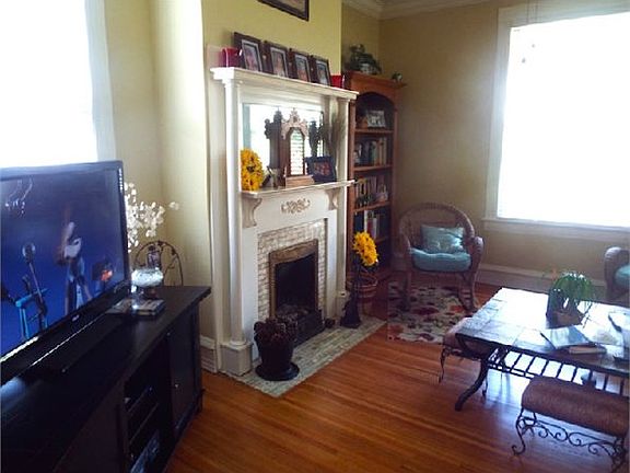 3rd image of 304 Jamestown St