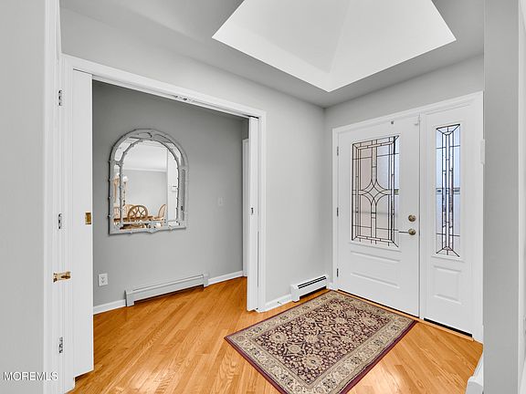 5th image of 601 N End Avenue