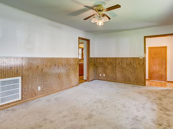 5th image of 1553 Terrace Dr
