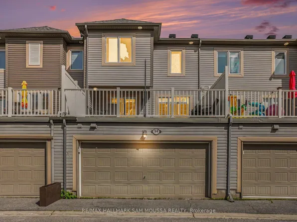 94 Brisote Ln, Ottawa, ON K2S 0V4