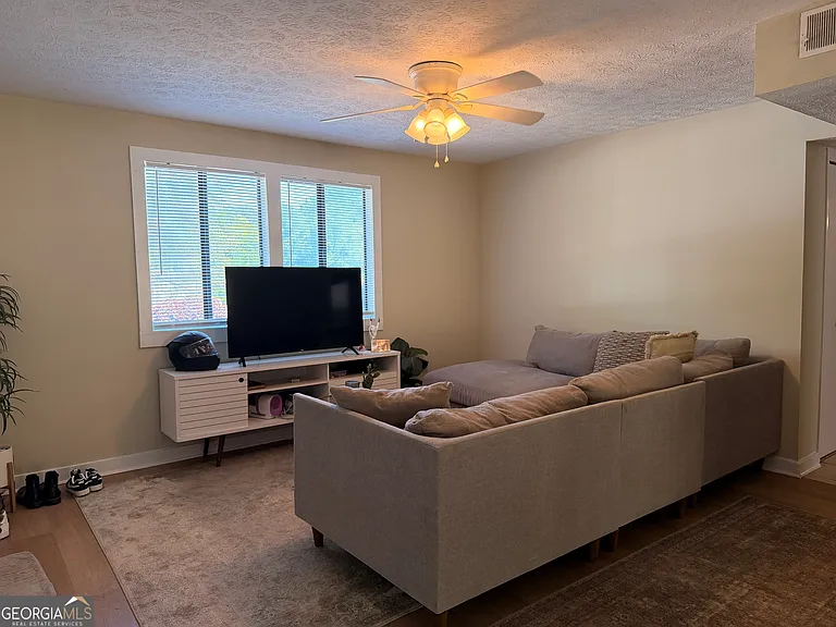 102 Welch Pl — Photo 17