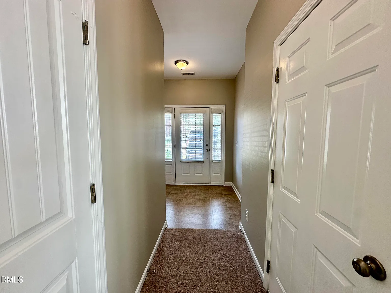 3 bed, 2.0 bath, 1641 sqft, $1,800 — Photo 4