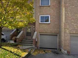 63 Fonthill Rd #11, Hamilton, ON L9C6T1