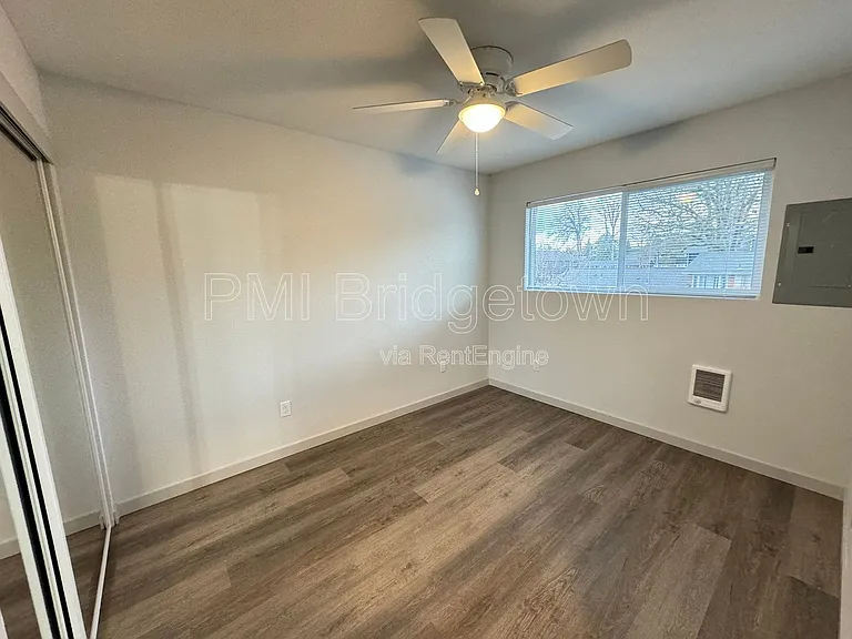 4800 SE Boardman Ave #6 — Photo 7