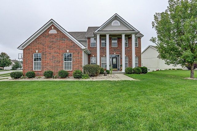 1st image of 1025 Maple Woods Dr