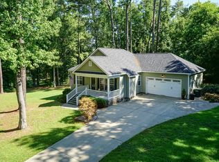 136 Starmont Dr, Clayton, NC 27520