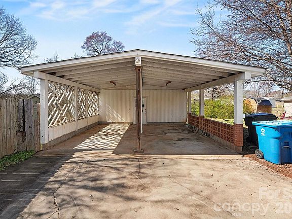 2nd image of 1440 Majolica Rd