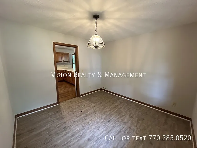 55 S Greenwood Dr — Photo 37