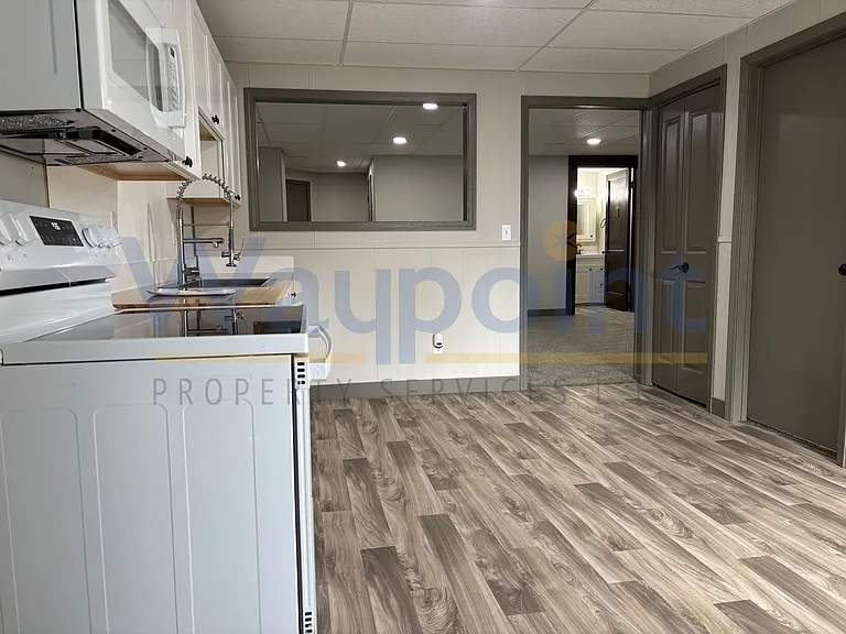 102 S Lafayette St #4 — Photo 6