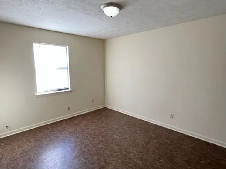 642 Mitchell St — Photo 13