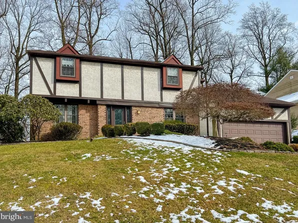 837 Green Ridge Cir, Langhorne, PA 19053