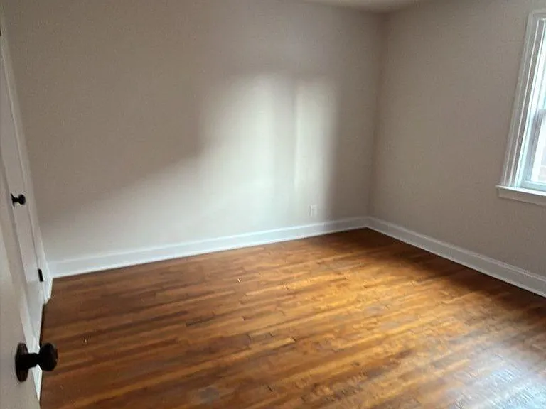 566 E High St #6 — Photo 7