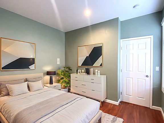 5th image of 1037 Clay St APT 5
