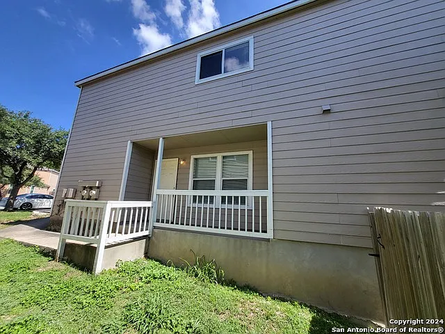 3 bed, 2.5 bath, 1344 sqft, $1,350 — Photo 4