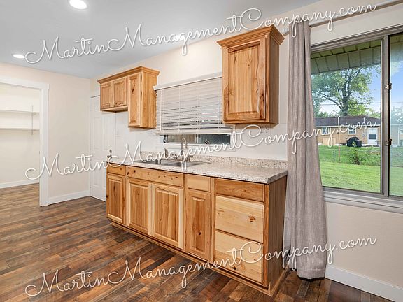 5th image of 2505 Albert Lee Ave