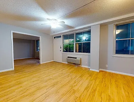 2030 N Adams St #402 — Photo 3