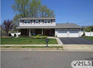 21 Middlesex Blvd, Monroe Township, NJ 08831