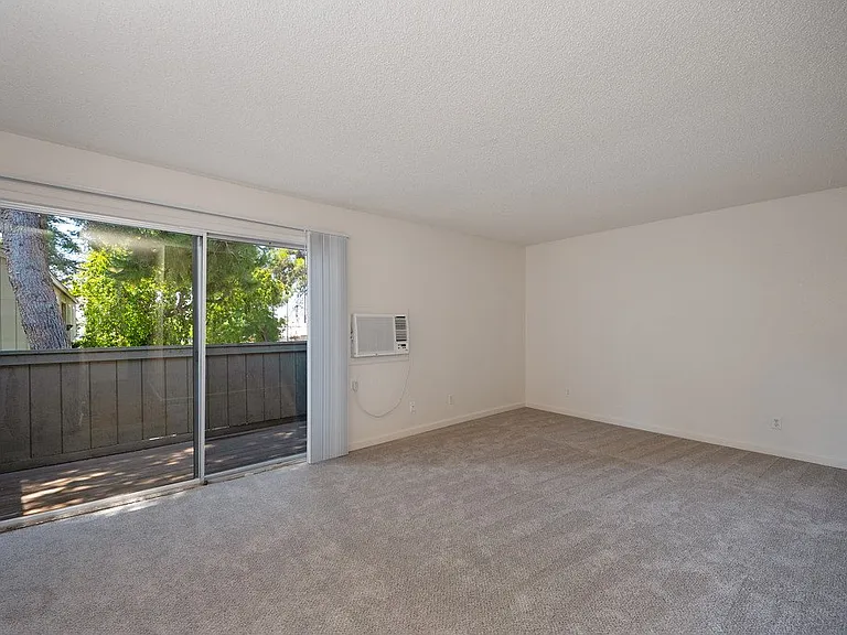 The Redwoods Apartments — Photo 21