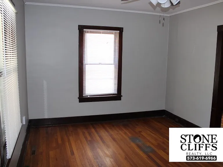 1607 W Main St — Photo 4
