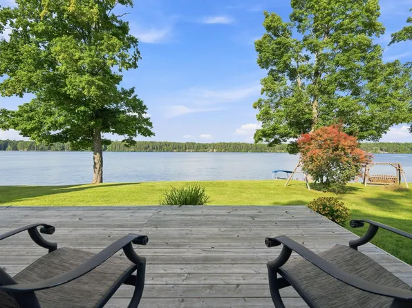 4852 Hiawatha Dr, Cheboygan, MI 49721