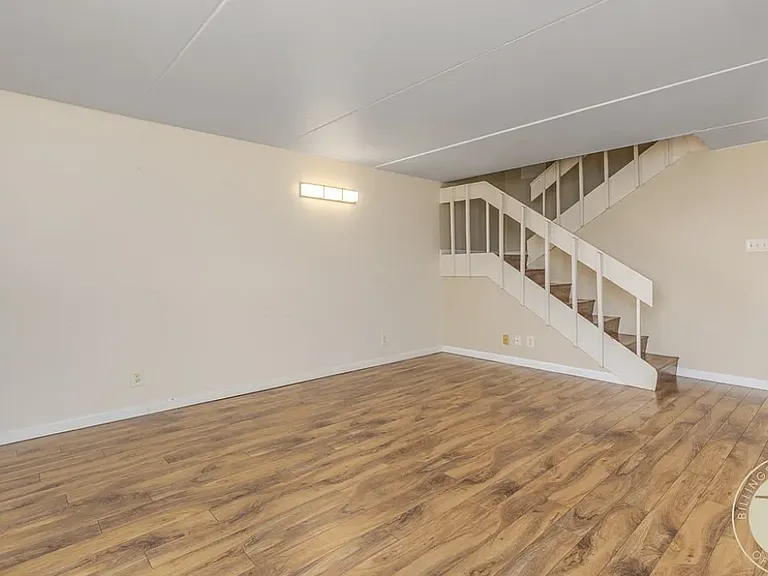300 N 25th St #401 — Photo 12