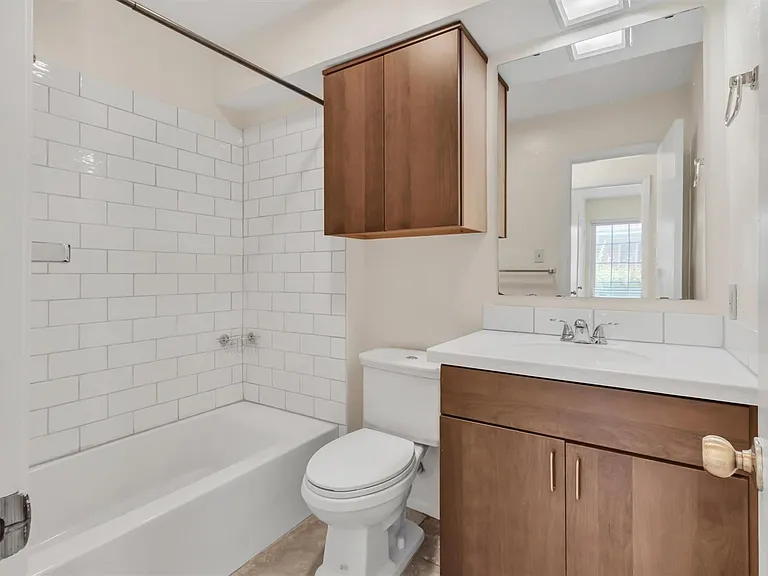 5703 W Gate Blvd #B — Photo 11