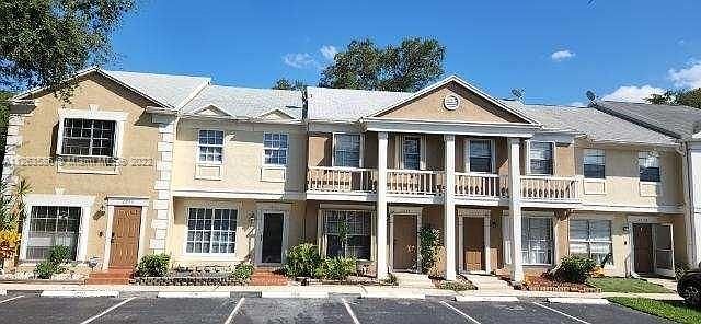 1st image of 2937 N Cambridge Ln