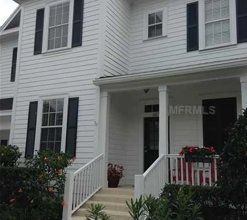 607 Wisteria Ct
