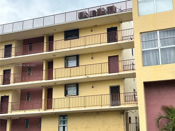 8775 Park Blvd APT 411, Miami, FL 33172