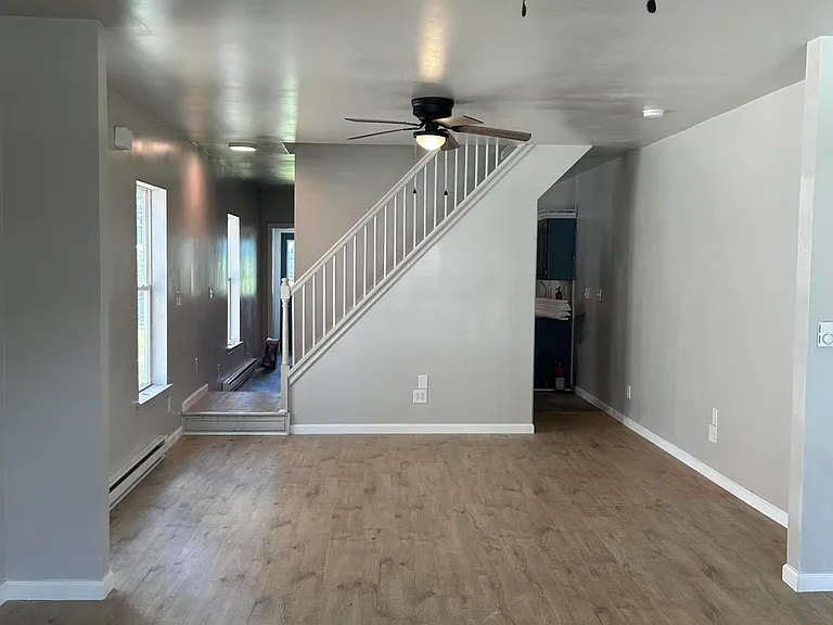 926 Edison Ave — Photo 5