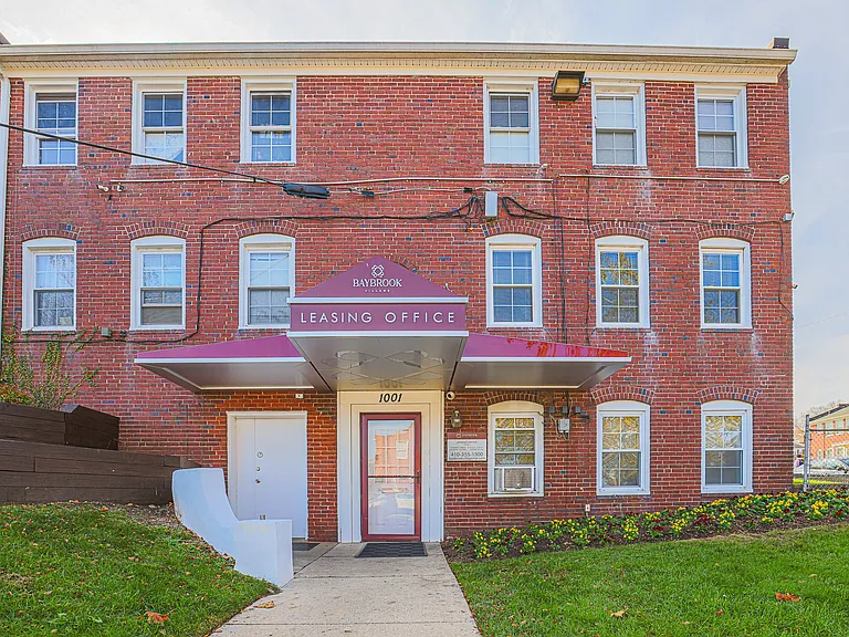 Leasing Office
