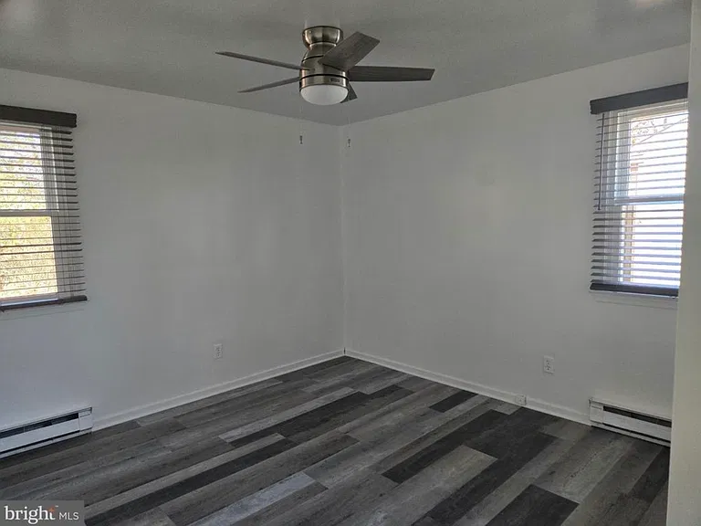 311 E Park Ave — Photo 5