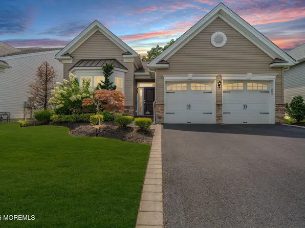 38 Sunset Drive, Tinton Falls, NJ 07724