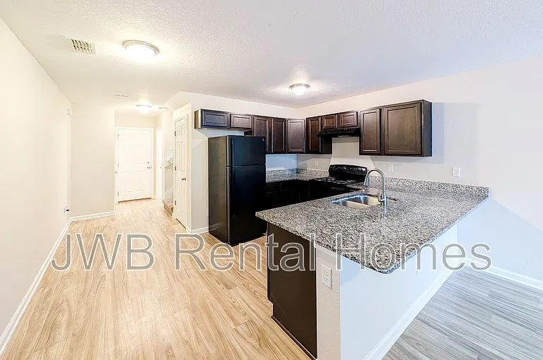 8493 McGirts Village Ln — Photo 2