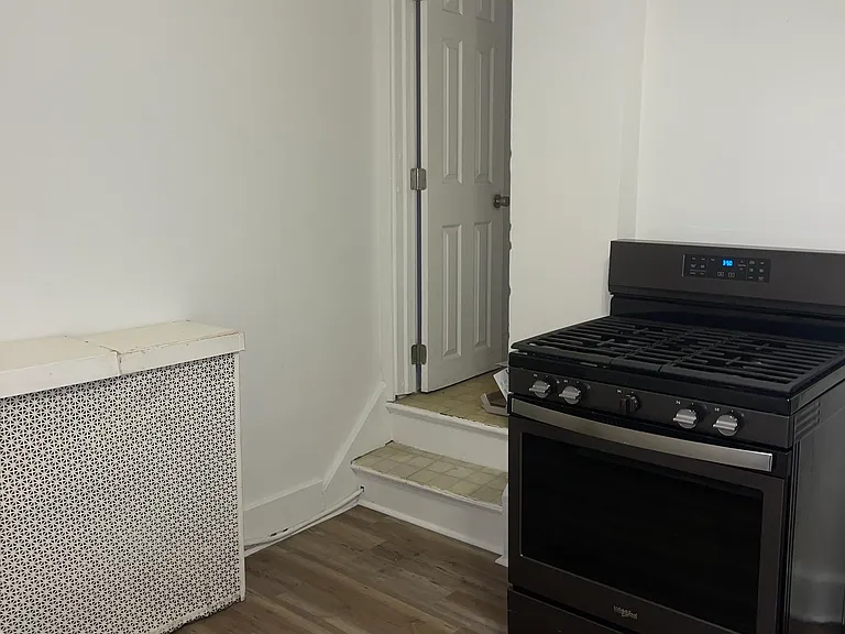 523 Cubbage St #3 — Photo 10