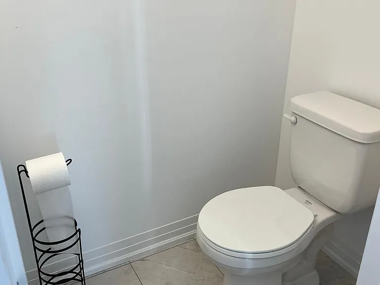 119 Fairlane Ave — Photo 9