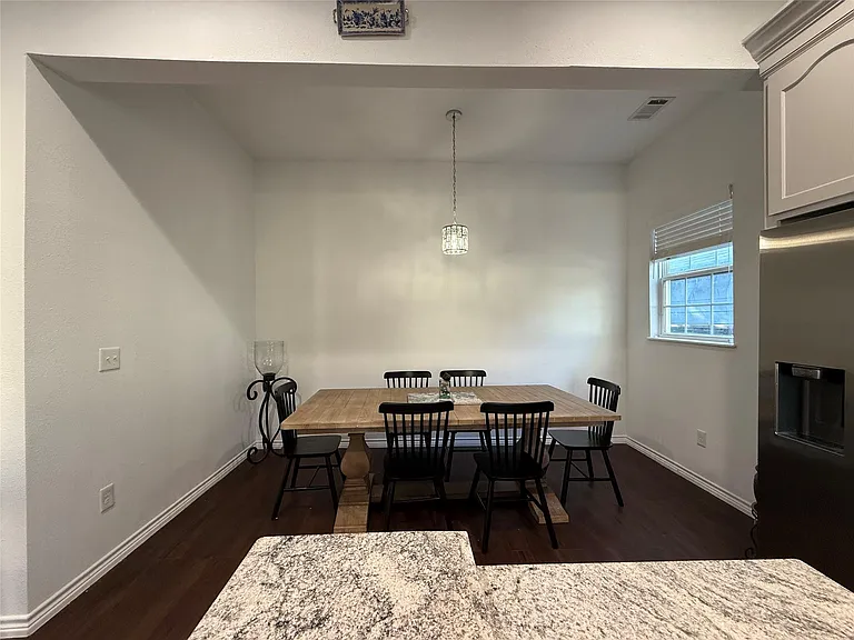 1717 Weber St — Photo 8
