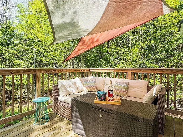 Large deck off of kitchen/living area