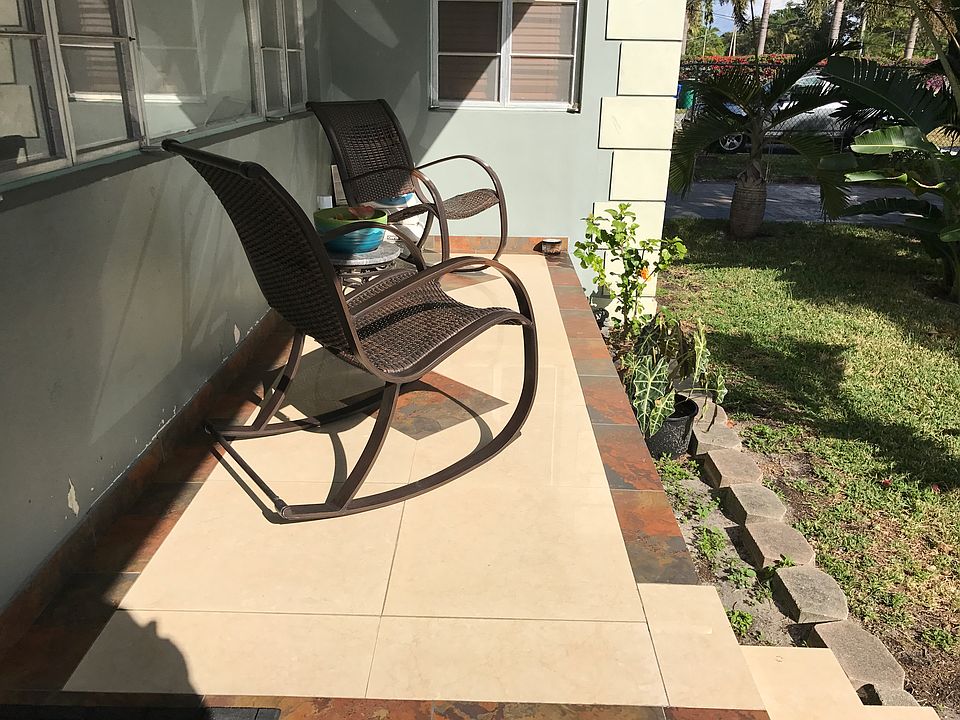 2nd image of 587 S Biscayne River Dr