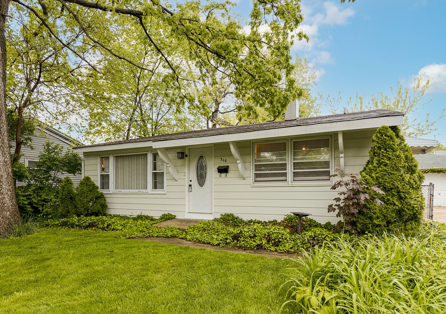 s*u様 house on the hill L/S Tee (Checker) 360 Tee Ln, Carpentersville, IL 60110 | Zillow