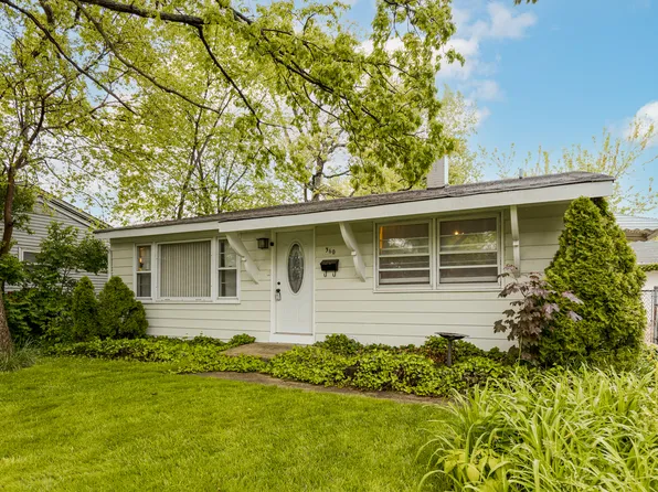 360 Tee Ln, Carpentersville, IL 60110